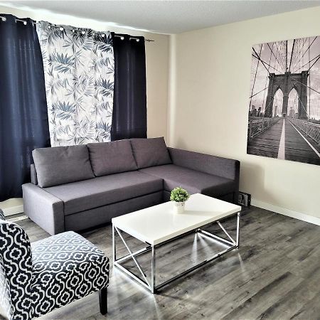 Cozy 4 Bedroom Townhouse - Peaceful Feel Of Home Winnipeg Exterior photo