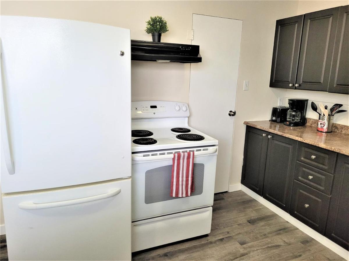 Cozy 4 Bedroom Townhouse - Peaceful Feel Of Home Winnipeg Exterior photo